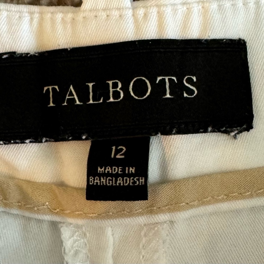 Talbots White 7” Perfect Shorts - 12 - Picture 2 of 5